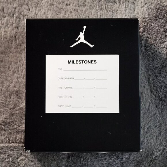 Jordan 1 child size 1 - Picture 2 of 3